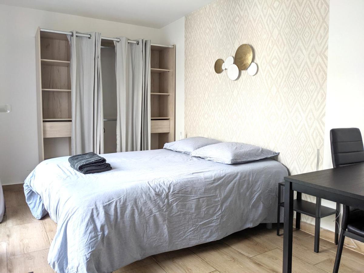 Grande Maison Renovee A 7 Min Du Metro Romainville Dış mekan fotoğraf